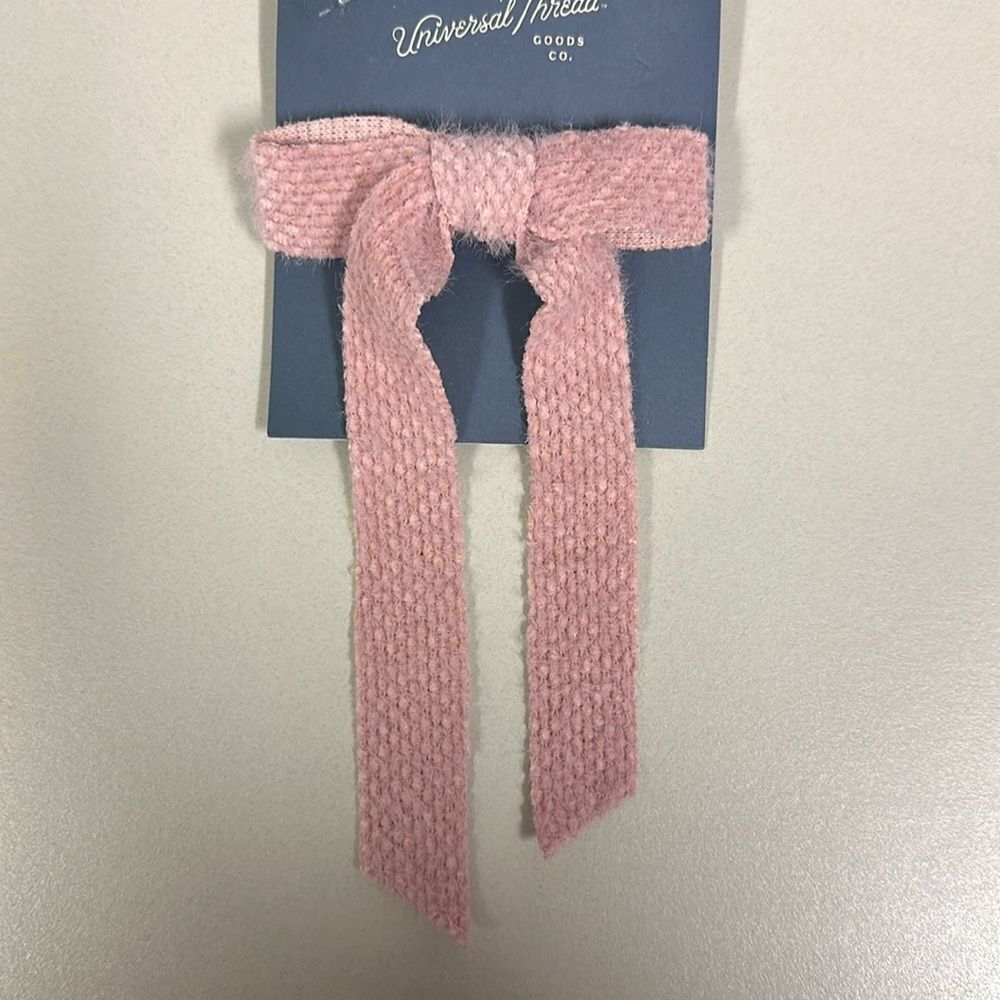 UT Automatic Pink Chenille Bow Tie Hair Clip